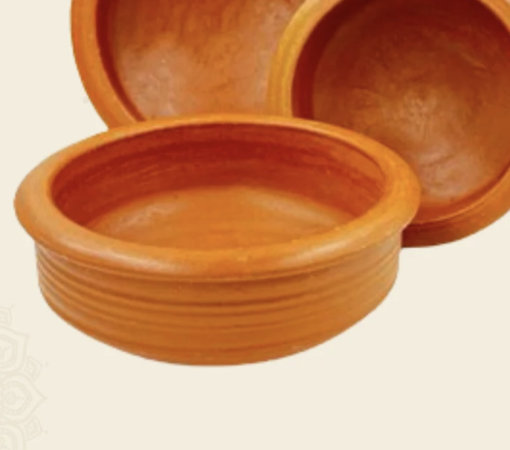 1 Liter Handcrafted Clay Pan - Perfect for Cooking and Serving. Colour: Red